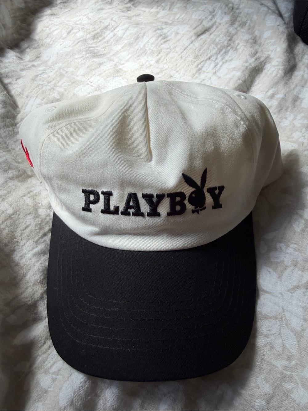 PLAYBOY White Crown Black Brim Embroidered Logo Cap